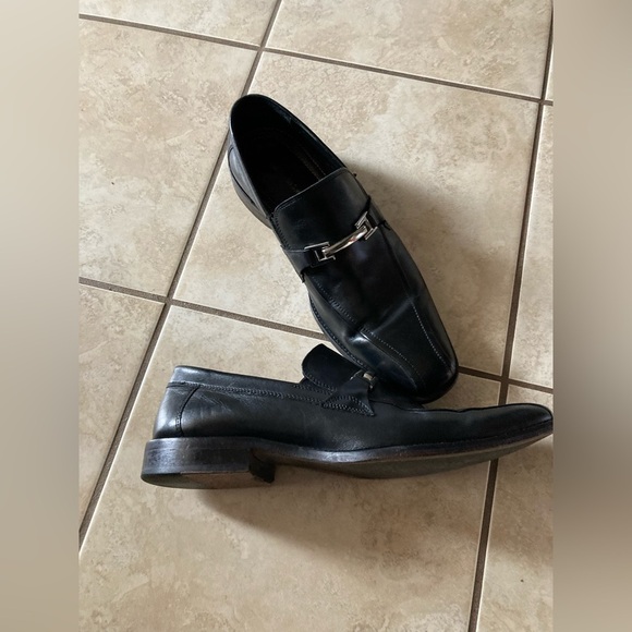 Size 10.5 Extremely well-cared for Johnson and Murphy Men's black shoes - Picture 5 of 8